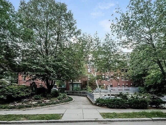 Building Photo - 50 Winchester St