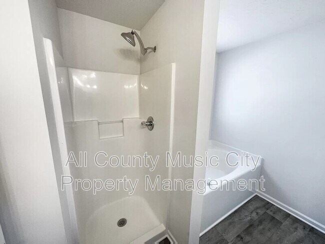 Building Photo - 1945 Stoney Meadow Dr