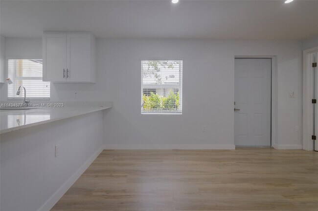 Building Photo - 2185 NW 41st St