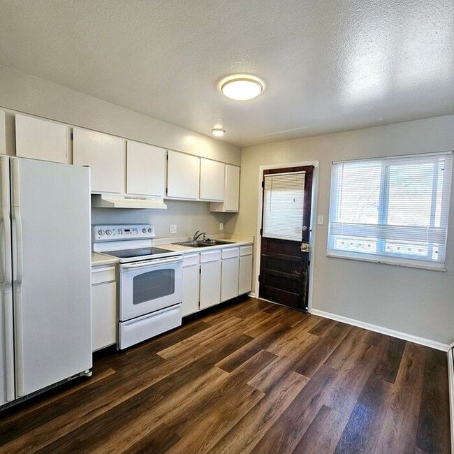 Building Photo - Cozy 2-Bedroom Home in a Peaceful Colorado Springs Neighborhood - ASK ABOUT OUR FLEXIBLE LEASE OP...