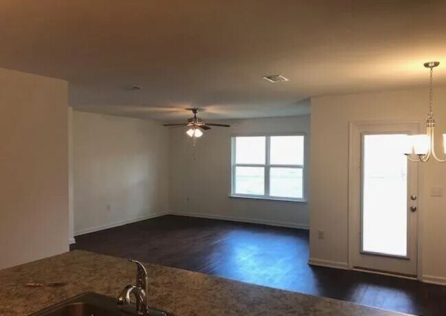 Building Photo - 10373 Shetland Dr