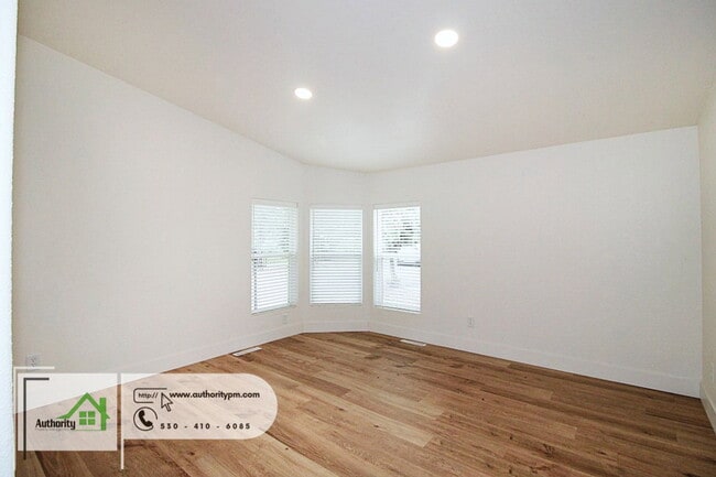 Building Photo - 22190 Vallotton Ln