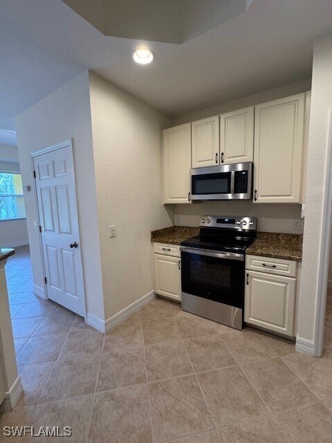 Building Photo - 16142 Via Solera Cir