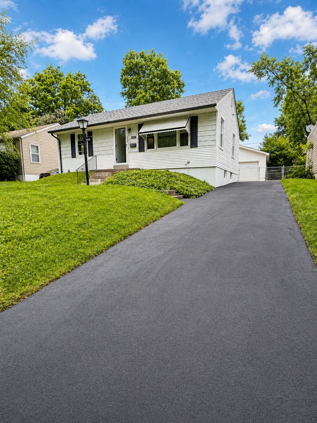 Building Photo - 8649 Kathlyn Dr