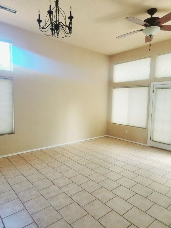 Building Photo - Hidden Valley House in Four Hills