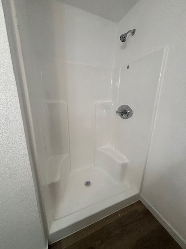 Building Photo - Spacious 3-Bedroom, 2-Bath Home with Modern Upgrades