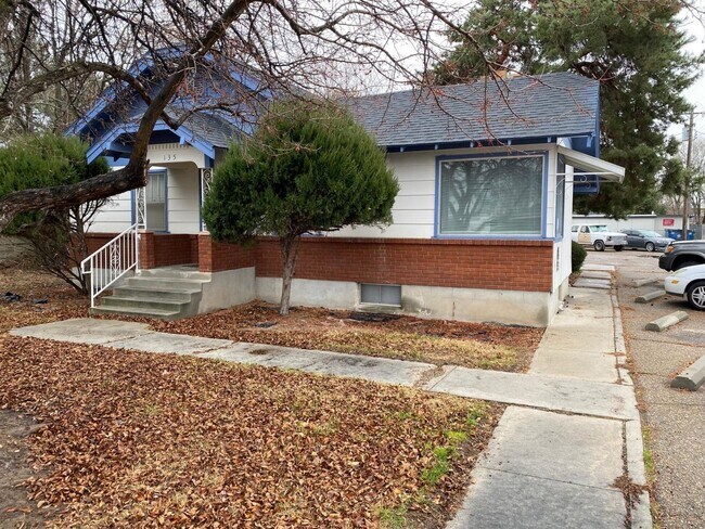 Building Photo - Where Privacy meets community!