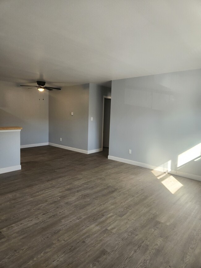 Building Photo - Windsor Apartment