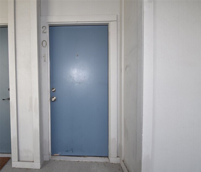 Building Photo - 207 Pierce St