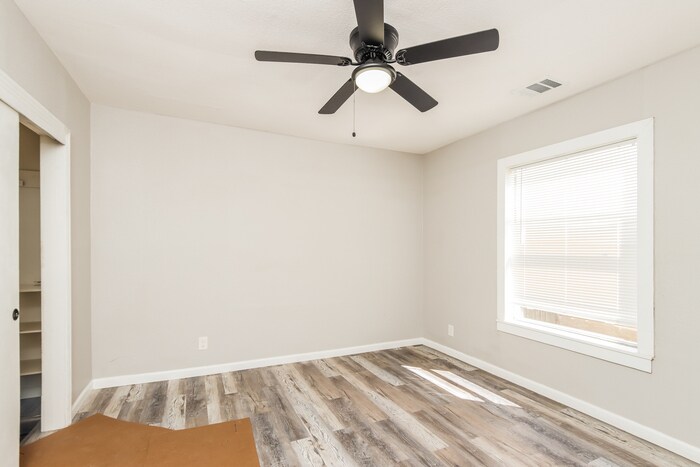 Building Photo - 2628 S Marsalis Ave