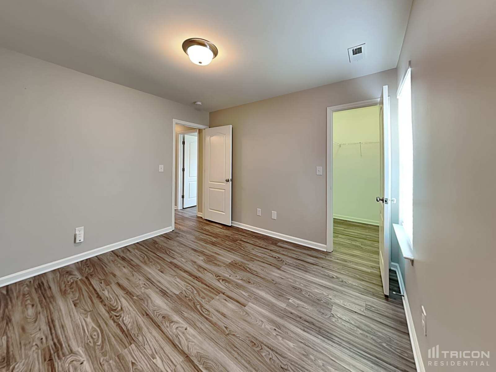 Building Photo - 6235 Leslie Drive
