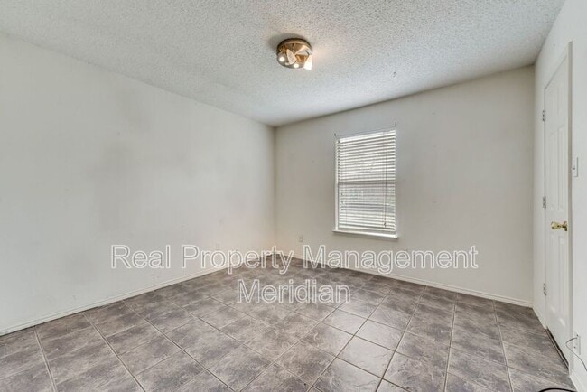 Building Photo - 8008 Cannonwood Dr