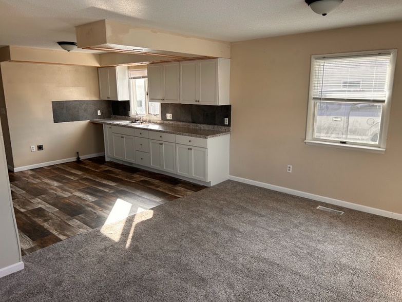 Building Photo - 301 Church St