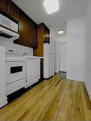 Primary Photo - 238 E 36th St