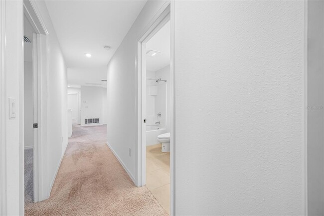 Building Photo - 5913 Laurelcrest Gln