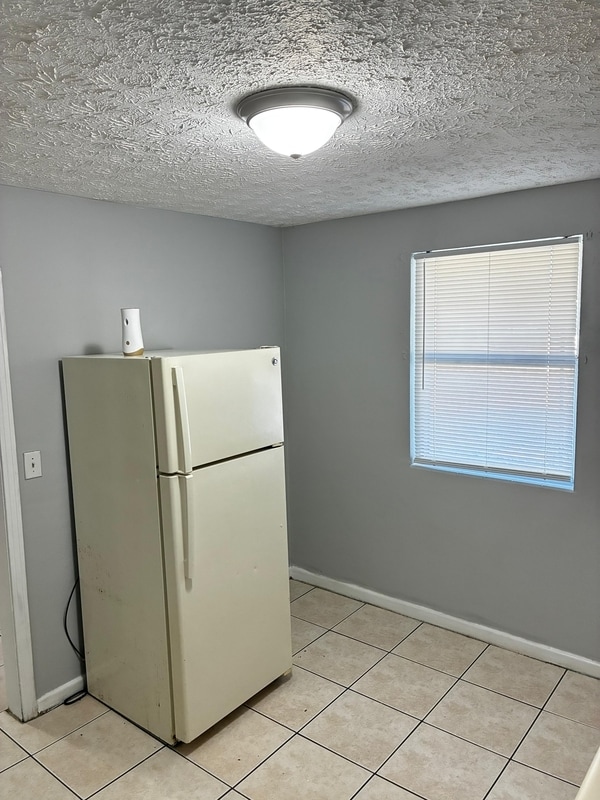 Building Photo - 5222 Lexington Ave