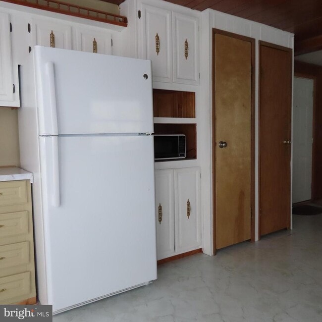 Building Photo - 5687 2nd St