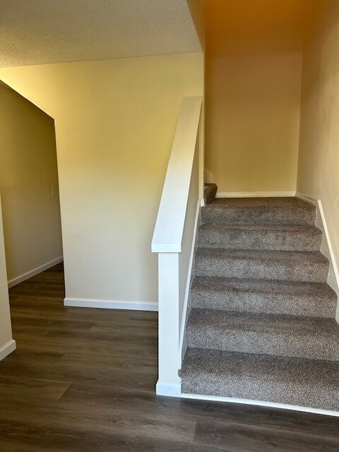 Building Photo - 2033 McMullen Ave