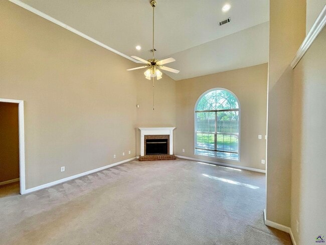 Building Photo - 103 Oros Point