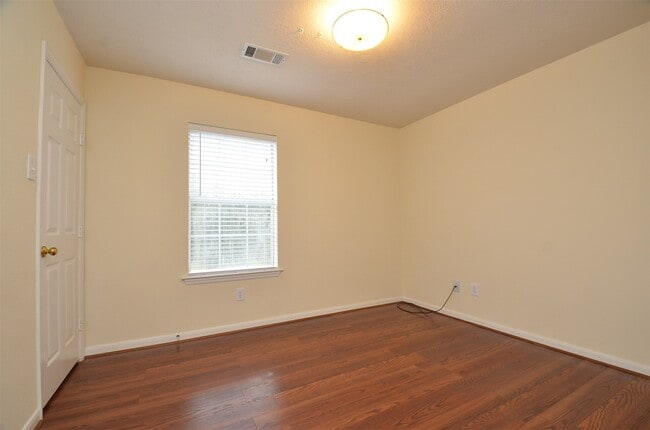 Building Photo - 1218 Irish Mist Ct