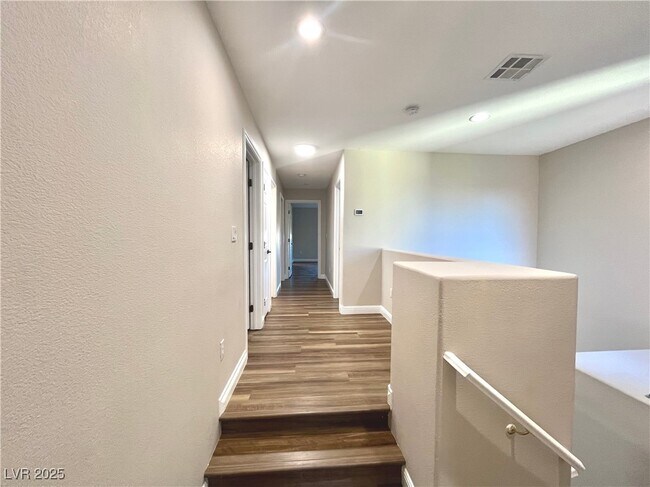 Building Photo - 10658 Little Horse Creek Ave