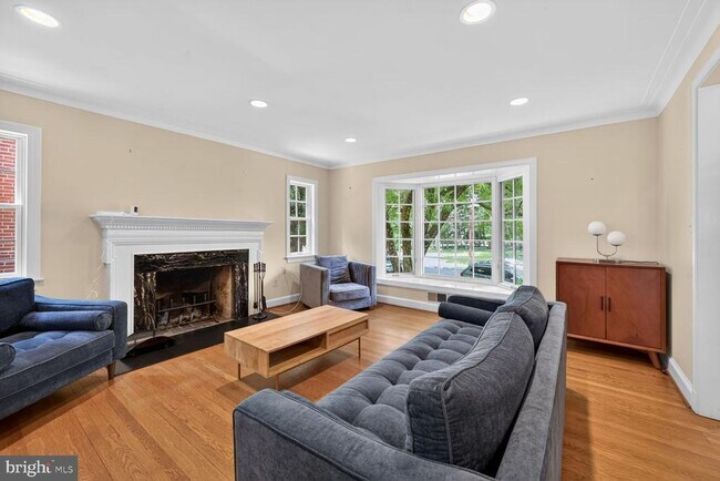 Building Photo - 5105 34th St NW