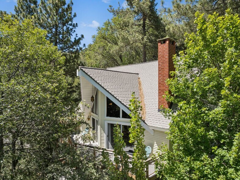 Building Photo - 27622 W Shore Rd