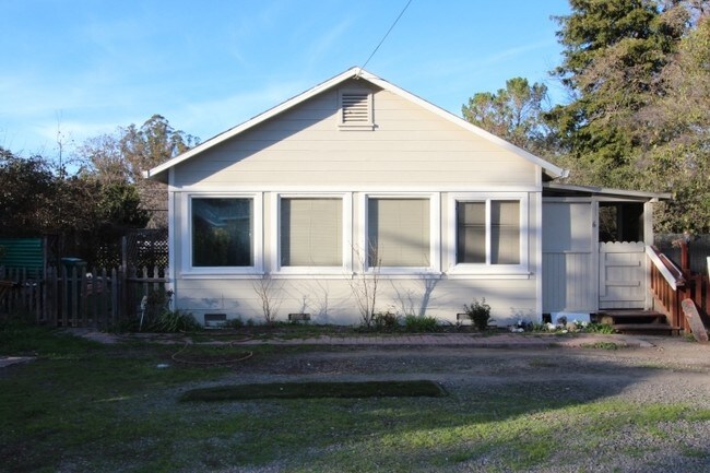 Building Photo - Eastman Lane