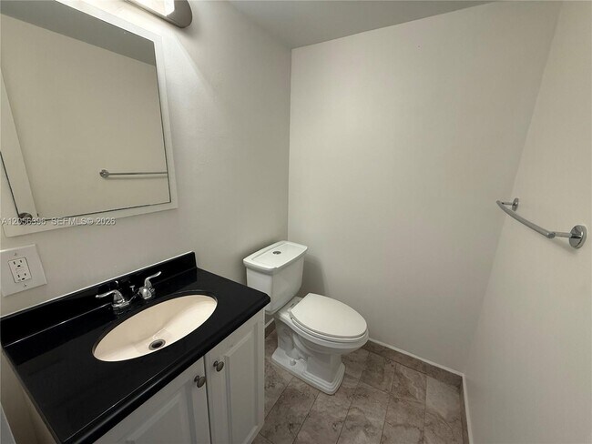 Building Photo - 13155 Ixora Ct