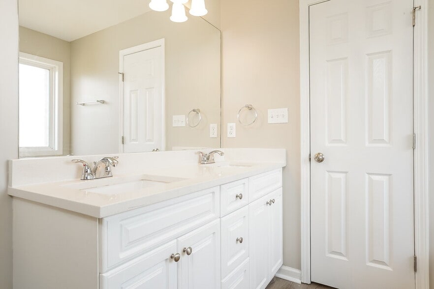 Building Photo - 247 Mayors Ln