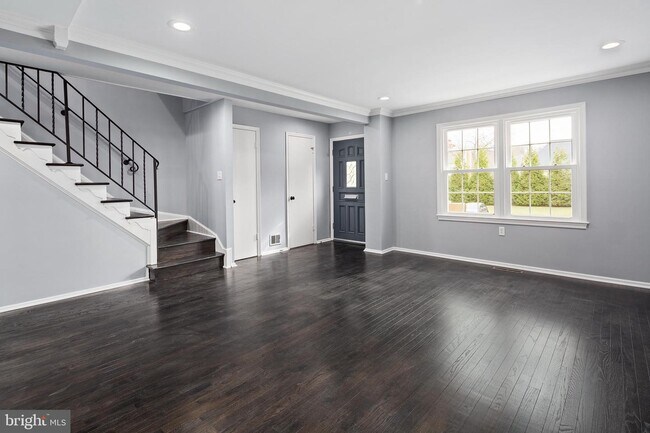 Primary Photo - 417 Mill St SE