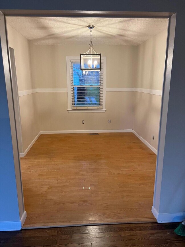 Building Photo - 1659 Strader Dr