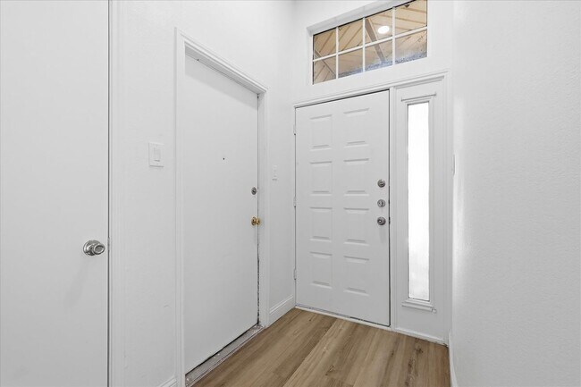 Building Photo - 8812 Sabinas Trail