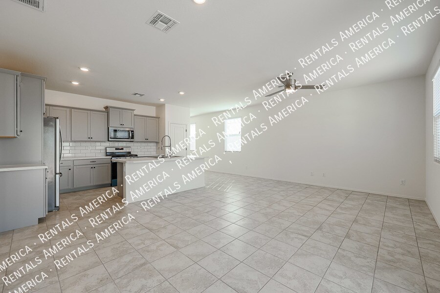 Building Photo - 36506 W San Sisto Ave