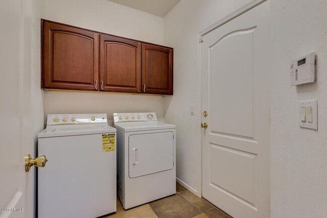 Building Photo - Gorgeous 4 Bed Home in Phoenix AZ in Roger...