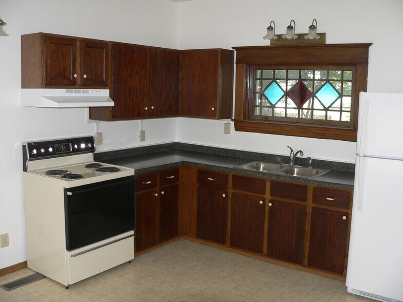 Kitchen - 204 W Cedar St