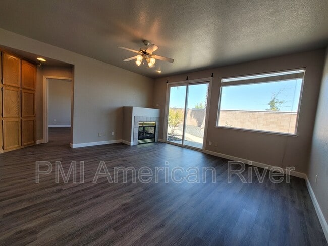 Building Photo - 10893 Bellone Way