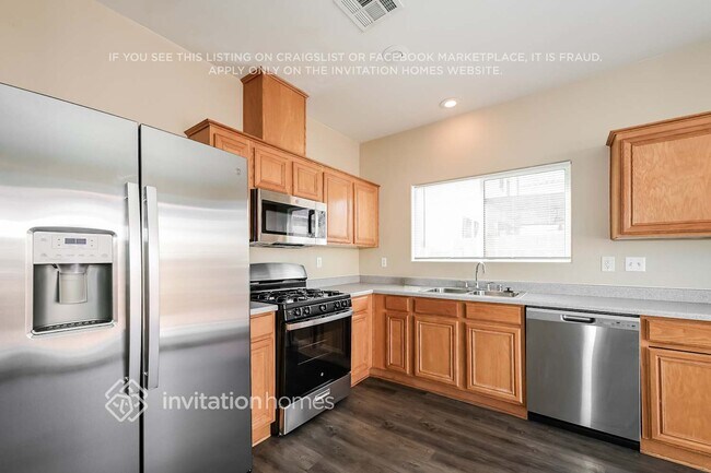 Building Photo - 11169 Alora St