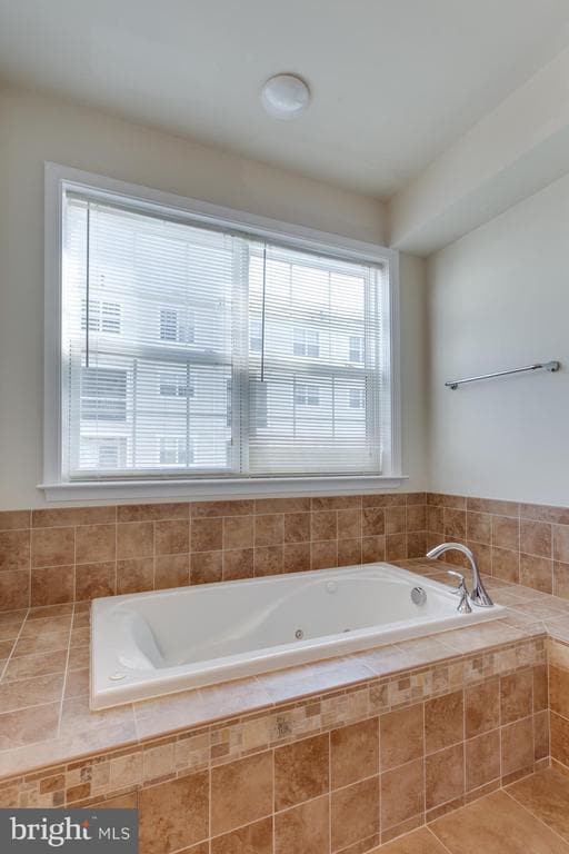 Building Photo - 22720 Beacon Crest Terrace