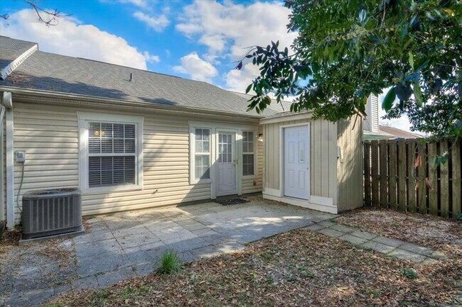 Building Photo - 3013 Abba Dr