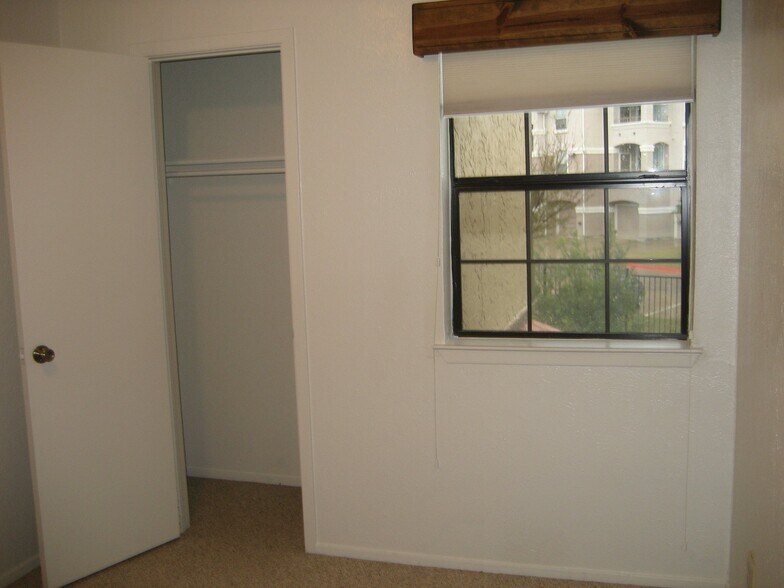Building Photo - 4279 Madera Rd