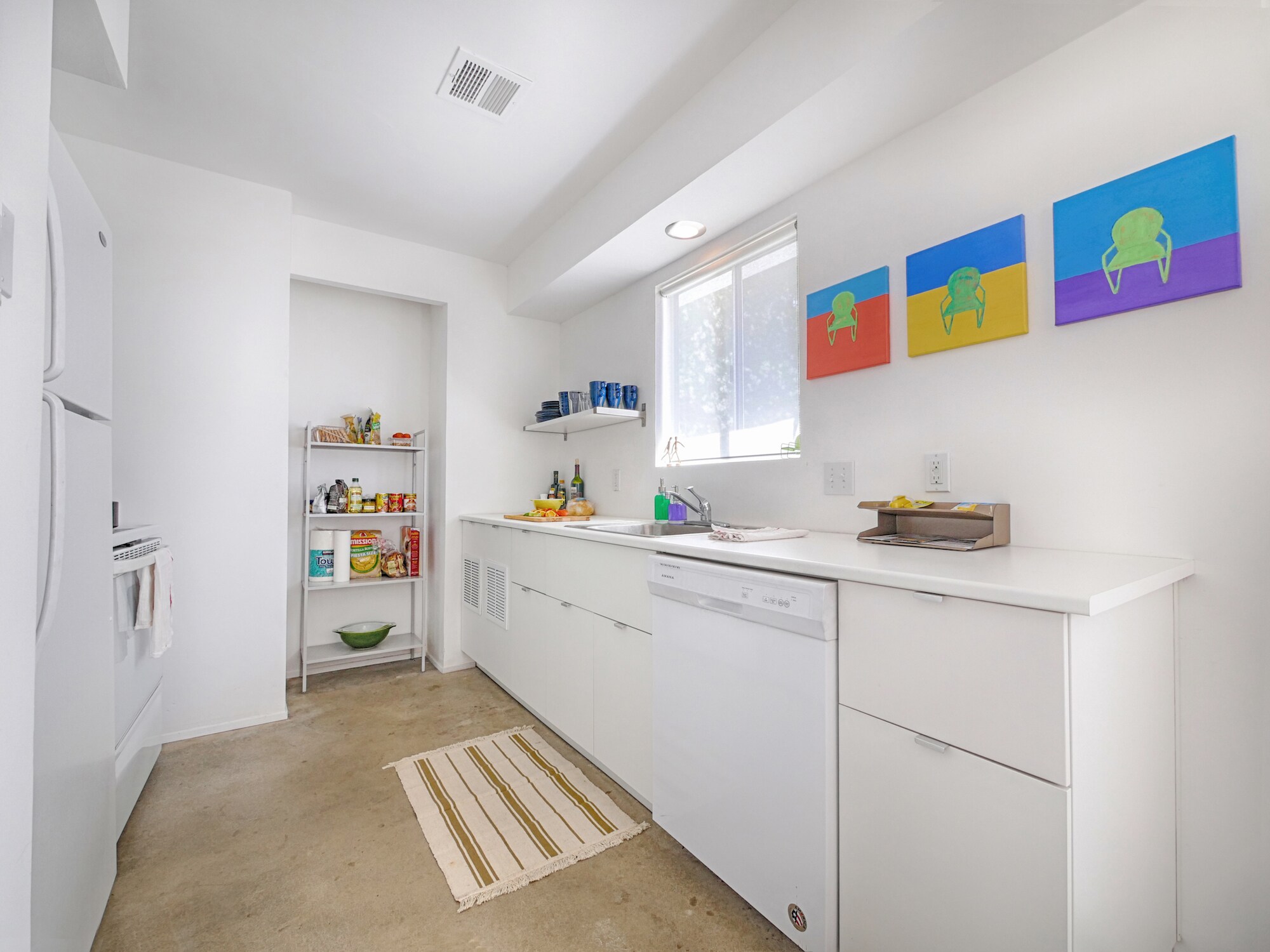 Building Photo - 277 East Racquet Club Road