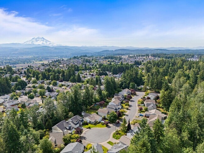 Building Photo - Spacious Sunrise Home for Rent in Puyallup...
