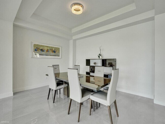 Building Photo - 5 br, 5.5 bath House - 9040 W Parkland Bay...