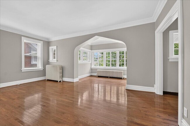 Building Photo - 5252 Bancroft Ave