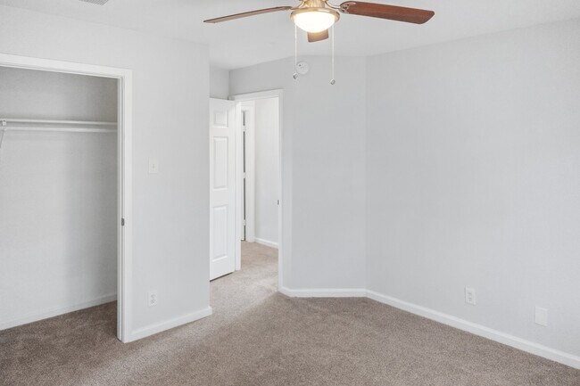 Building Photo - 300 Veterans Dr