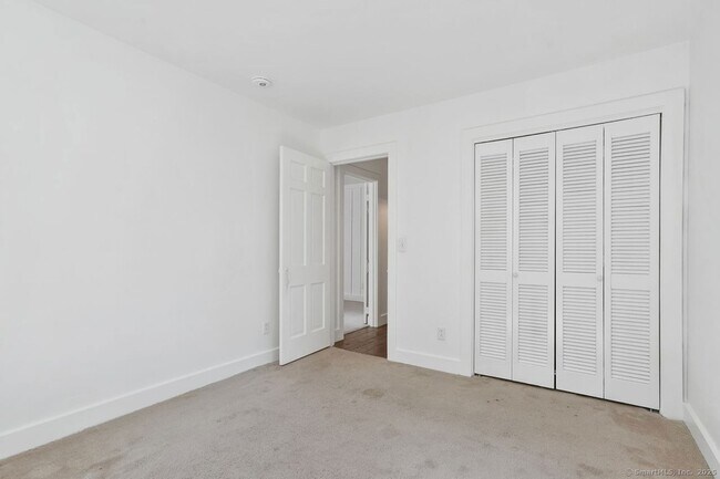 Building Photo - 231 N Georges Hill Rd