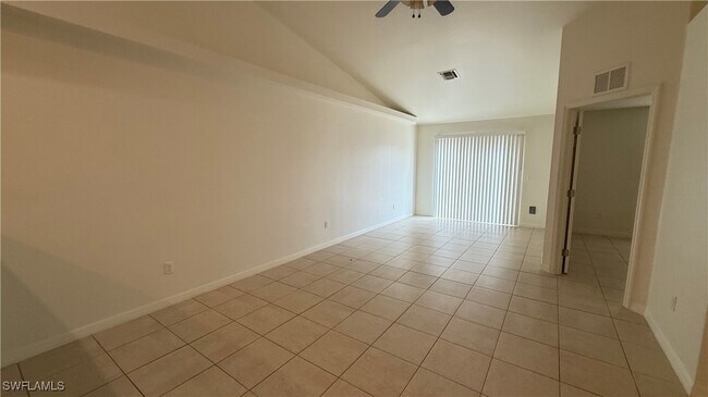 Building Photo - 705 Nicholas Pkwy W