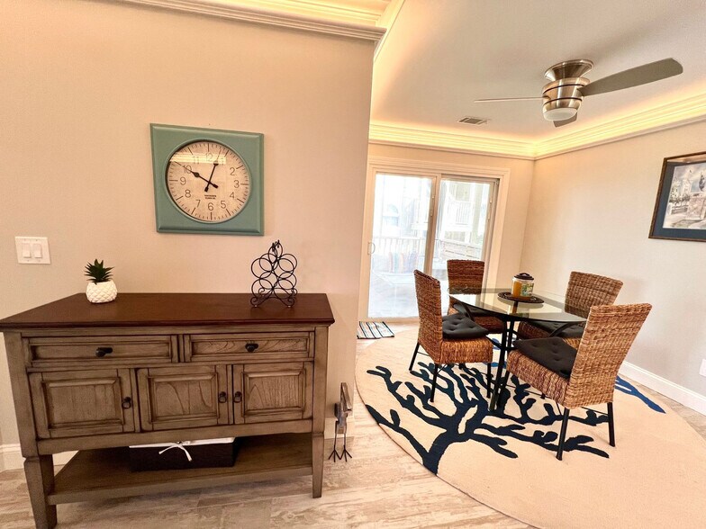 Building Photo - 2112 Landfall Way
