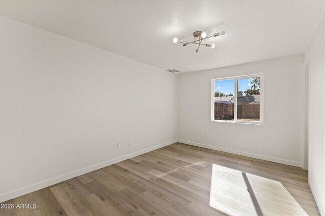 Building Photo - 3763 E Evans Dr